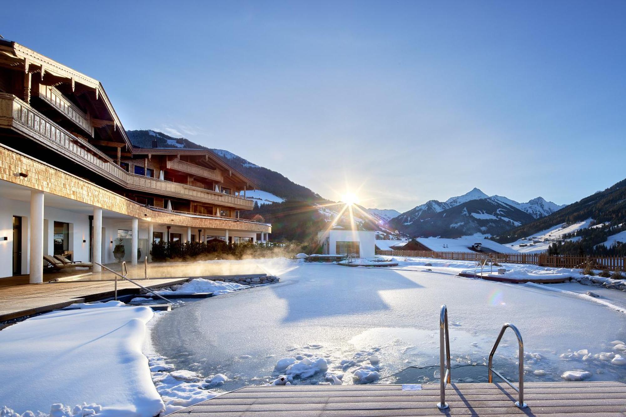 Der Boeglerhof - Pure Nature Spa Resort アルプバッハ エクステリア 写真