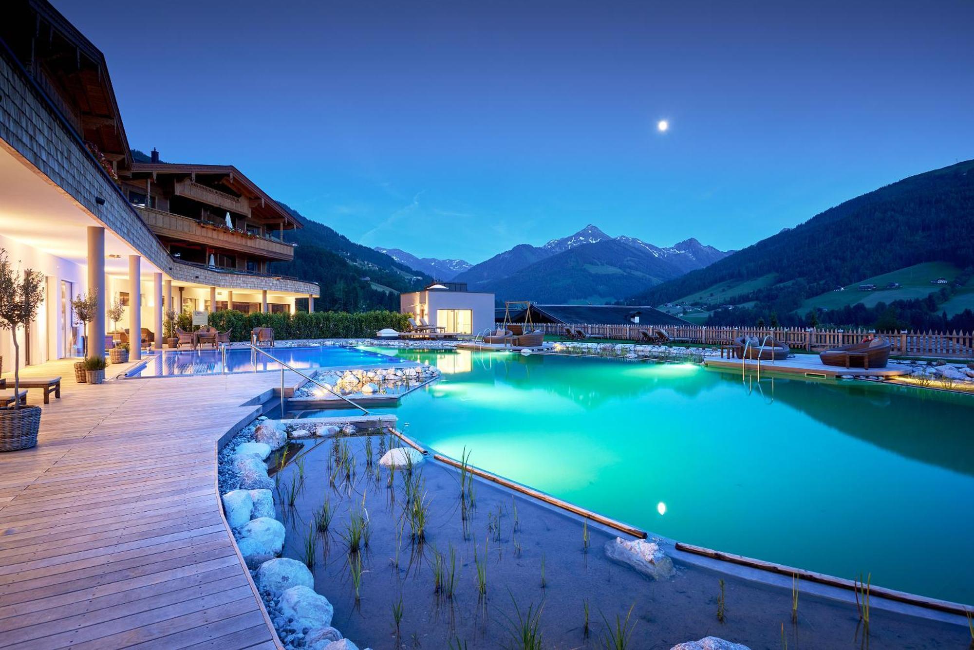 Der Boeglerhof - Pure Nature Spa Resort アルプバッハ エクステリア 写真