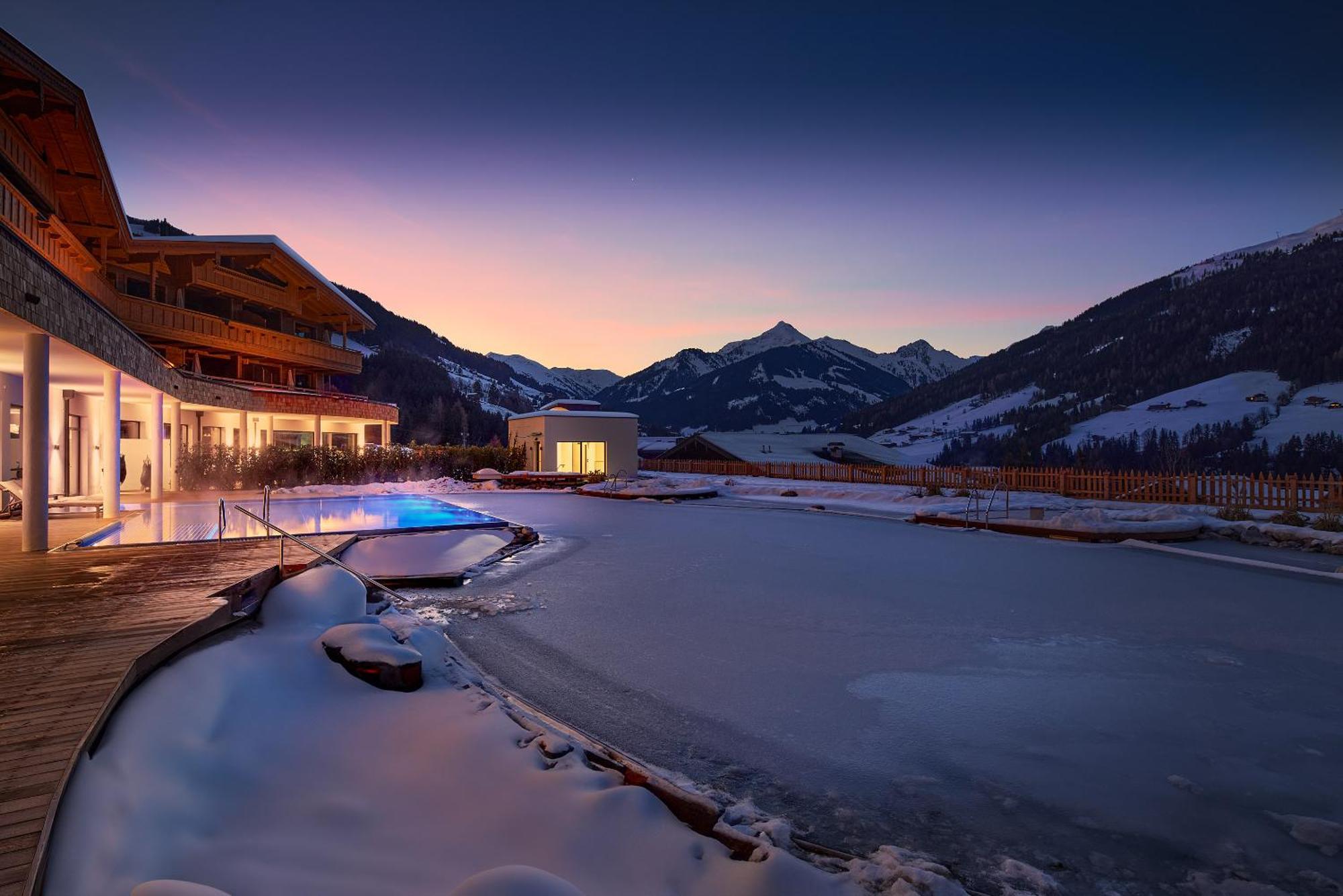 Der Boeglerhof - Pure Nature Spa Resort アルプバッハ エクステリア 写真
