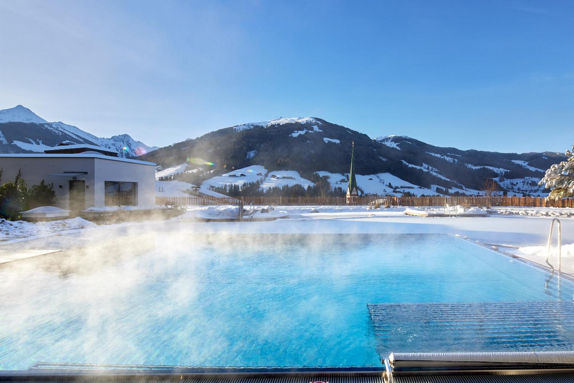 Der Boeglerhof - Pure Nature Spa Resort アルプバッハ エクステリア 写真